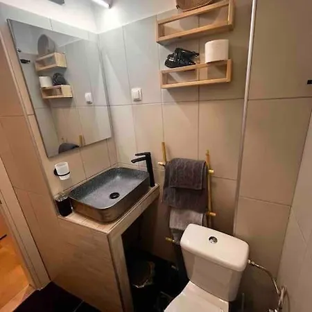 Liz Apartment
