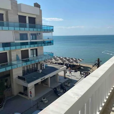 Liz Apartment
